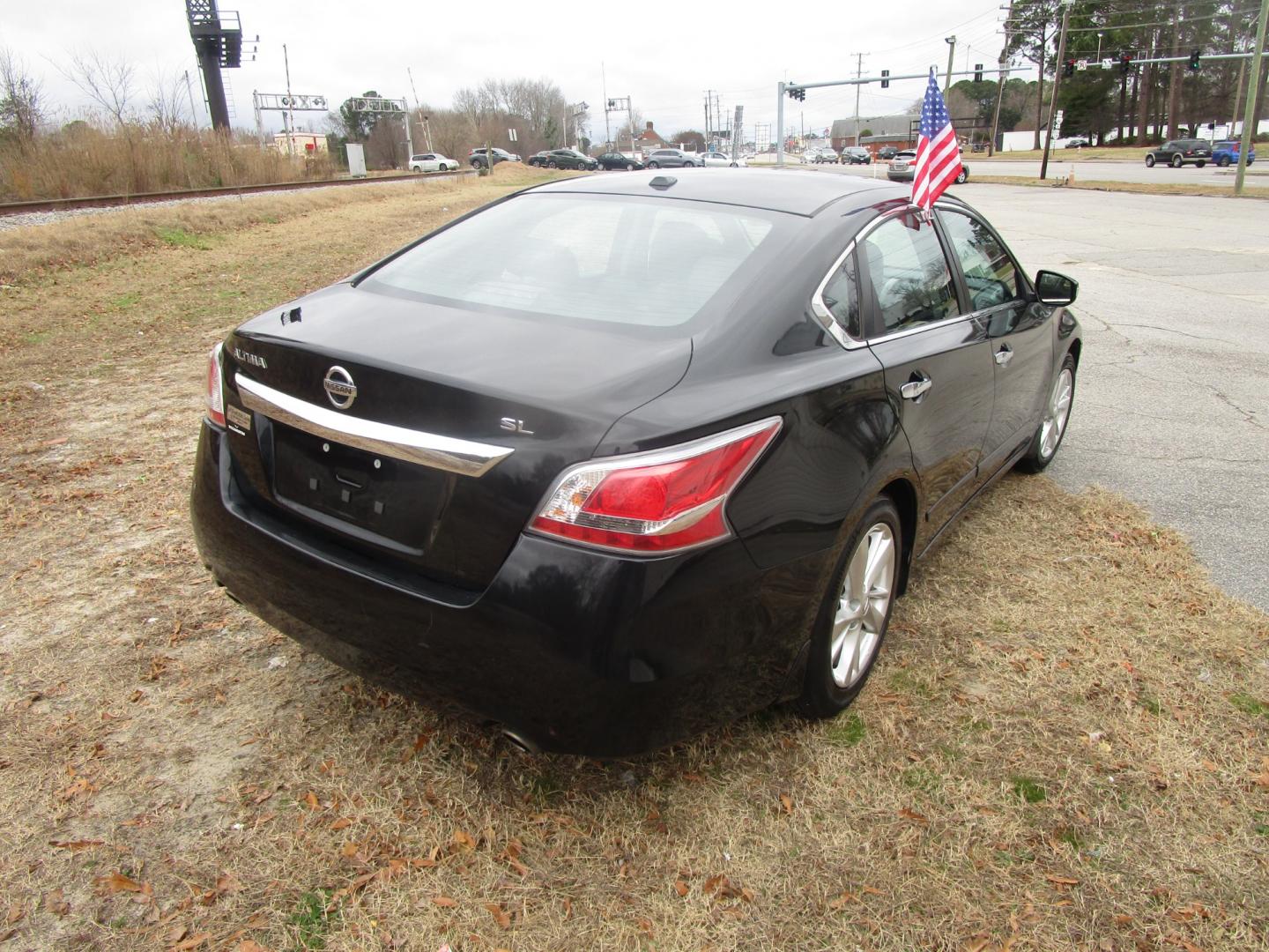 2015 Black Nissan Altima (1N4AL3AP6FC) , located at 2553 Airline Blvd, Portsmouth, VA, 23701, (757) 488-8331, 36.813889, -76.357597 - ***VEHICLE TERMS*** Down Payment: $999 Weekly Payment: $105 APR: 23.9% Repayment Terms: 42 Months ***CALL ELIZABETH SMITH - DIRECTOR OF MARKETING @ 757-488-8331 TO SCHEDULE YOUR APPOINTMENT TODAY AND GET PRE-APPROVED RIGHT OVER THE PHONE*** - Photo#5